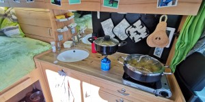 Beitragsbild des Blogbeitrags 1 Monat Vanlife – die besten Camping Gadgets