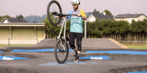Beitragsbild des Blogbeitrags So geht Pumptrack 