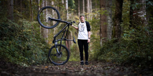 Beitragsbild des Blogbeitrags Bike Check: Lisa Prochiners Rocky Mountain Slayer