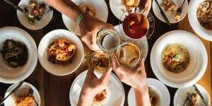 Beitragsbild des Blogbeitrags Hört auf euch (und eure Kinder) zu ernähren und fangt wieder an zu essen!
