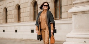Beitragsbild des Blogbeitrags Herbstoutfits: Jetzt hat kuschelige Strickmode wieder Saison