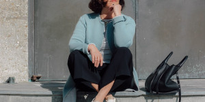 Beitragsbild des Blogbeitrags Übergangslooks im Frühling – lässig mit Strickmänteln aus edlem Kaschmir