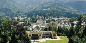 Beitragsbild des Blogbeitrags Sommerfrische in Bad Ischl: Bezaubernde Apartments & Ausflugtipps 