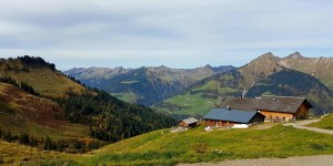 Beitragsbild des Blogbeitrags WANDERN IN VORARLBERG