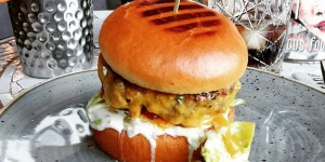 Beitragsbild des Blogbeitrags Streets Famous Food and Drinks: Einer der besten Burger der Welt