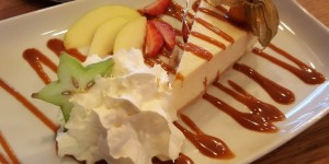 Beitragsbild des Blogbeitrags Hooters Austria: Göttliche Cheesecake