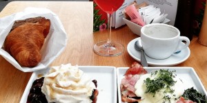 Beitragsbild des Blogbeitrags Freiblick Tagescafé: Karl Lagerfeld bitte!