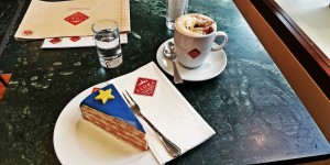 Beitragsbild des Blogbeitrags Cafe-Konditorei Sluka: Exzellente Qualität im Traditionscafe