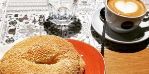 Beitragsbild des Blogbeitrags Coffeeshop Barista’s: Typisch amerikanisches Frühstück 