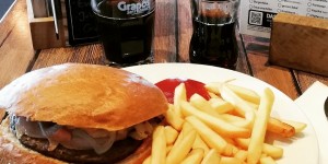 Beitragsbild des Blogbeitrags Bausatzlokal Airea 55: Tolles Konzept, schwache Umsetzung