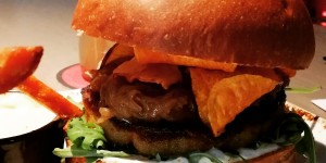 Beitragsbild des Blogbeitrags Freigeist Graz: 15 Yards Penalty for this Bullshit Burger