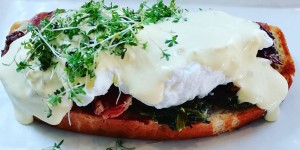 Beitragsbild des Blogbeitrags Kunsthauscafé Graz: Ein Morgen mit Genuss