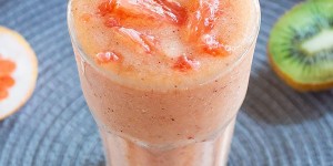 Beitragsbild des Blogbeitrags Super Energy Detox Smoothie with Fruits