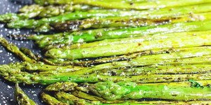 Beitragsbild des Blogbeitrags Pan Sauteed Asparagus with Balsamic Vinegar