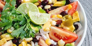Beitragsbild des Blogbeitrags Mexican Corn Black Bean Salad Recipe
