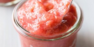 Beitragsbild des Blogbeitrags How to make Rhubarb Sauce Recipe