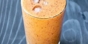 Beitragsbild des Blogbeitrags Banana Peach Smoothie Recipe