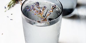 Beitragsbild des Blogbeitrags Infused Lavender Water Summer Drink 