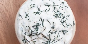 Beitragsbild des Blogbeitrags Sour Cream Dill Dip Recipe