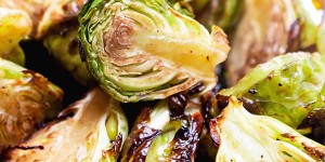 Beitragsbild des Blogbeitrags Balsamic Roasted Brussels Sprouts Recipe 