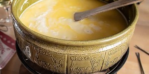 Beitragsbild des Blogbeitrags Swiss Cheese Fondue Recipe