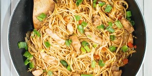 Beitragsbild des Blogbeitrags Chicken Chow Mein Recipe