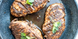Beitragsbild des Blogbeitrags One Pan Balsamic Chicken Breast Recipe