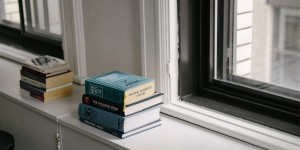 Beitragsbild des Blogbeitrags 5 Fragen an die Babelsprech.Salzburg: Warum du kommendes Wochenende junger Lyrik lauschen solltest 