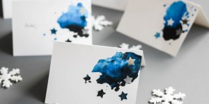 Beitragsbild des Blogbeitrags DIY: Ich schreib dir eine Weihnachtskarte – mit Wachsmalerei. 