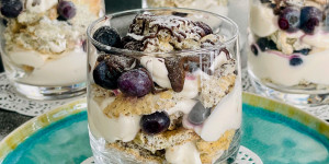 Beitragsbild des Blogbeitrags Mohn-Nuss-Heidelbeer Dessert (Low Carb) 