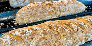 Beitragsbild des Blogbeitrags Baguette (glutenfrei & low carb)