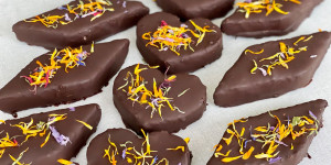 Beitragsbild des Blogbeitrags Schoko-Bounty (low carb)