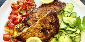 Beitragsbild des Blogbeitrags Parmesan-Kalbschnitzel ❤️ Low Carb