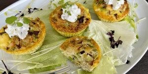 Beitragsbild des Blogbeitrags Pikante Forellen-Fenchel-Muffin (low carb, glutenfrei)