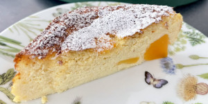 Beitragsbild des Blogbeitrags Skyr-Mango-Torte (low carb, glutenfrei)