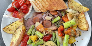 Beitragsbild des Blogbeitrags Roastbeef aus dem ☘️ Big Green Egg ☘️