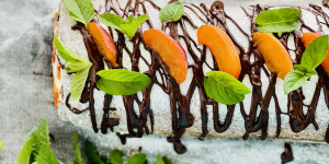 Beitragsbild des Blogbeitrags Apfel-Marille Roulade (glutenfrei)