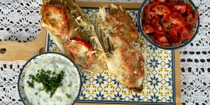 Beitragsbild des Blogbeitrags Überbackener Chicorée - gefüllt mit Forelle & Paprika, begleitet mit Tomatensalsa und Joghurt Dip ❤️ 