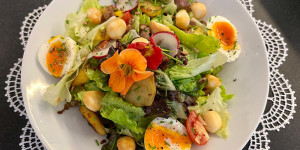 Beitragsbild des Blogbeitrags Bauerngröstl-Salat 