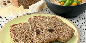 Beitragsbild des Blogbeitrags Vollkorn-Kürbiskernbrot