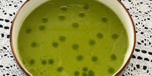 Beitragsbild des Blogbeitrags Bärlauch-Suppe verfeinert mit Bärlauch-Öl 