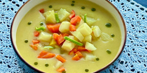 Beitragsbild des Blogbeitrags Oma‘s Gemüse-Suppe