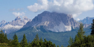 Beitragsbild des Blogbeitrags Auf Urlaub bei Frida am Wald – Entspannung pur im Bergparadies der Dolomiten
