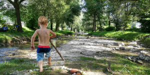 Beitragsbild des Blogbeitrags Die schönsten „wilden“ Badeplätze in Salzburg. Schwimmen in freier Natur.