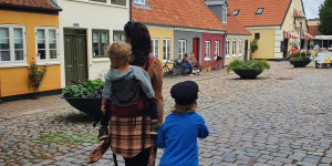 Beitragsbild des Blogbeitrags Dänemark mit Kindern: Odense – die Märchenstadt Dänemarks 