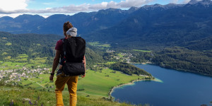 Beitragsbild des Blogbeitrags 10 geniale Orte die du in Slowenien (mit Kindern) gesehen haben musst