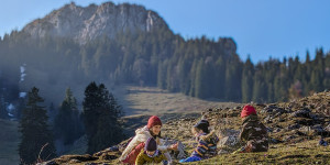Beitragsbild des Blogbeitrags Frühlingserwachen im Salzburger und Berchtesgadener Land: Familienfreundliche Bergtouren 