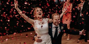 Beitragsbild des Blogbeitrags Blitzen bei der Hochzeit, ist das professionell?