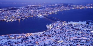 Beitragsbild des Blogbeitrags Tromsö: Unsere Tipps für einen Aufenthalt in der Stadt der Polarlichter