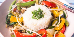 Beitragsbild des Blogbeitrags Gemüse-Wok mit Basmatireis
